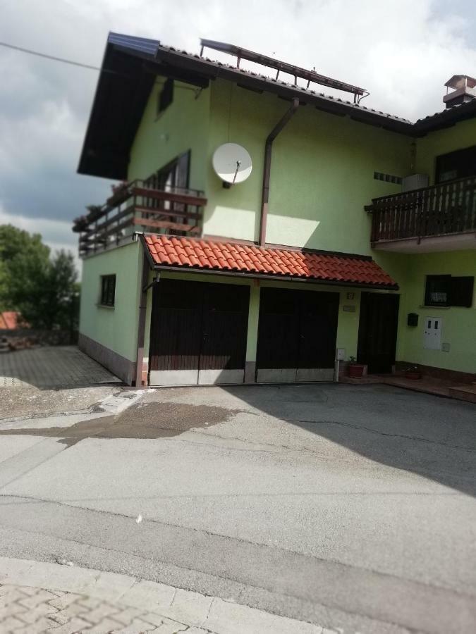 Apartmaji Karbic Postojna Εξωτερικό φωτογραφία